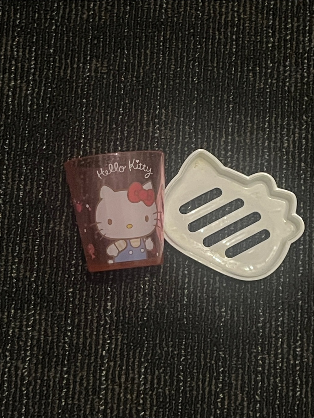 Hello kitty - cup toothbrush holder and soap holder